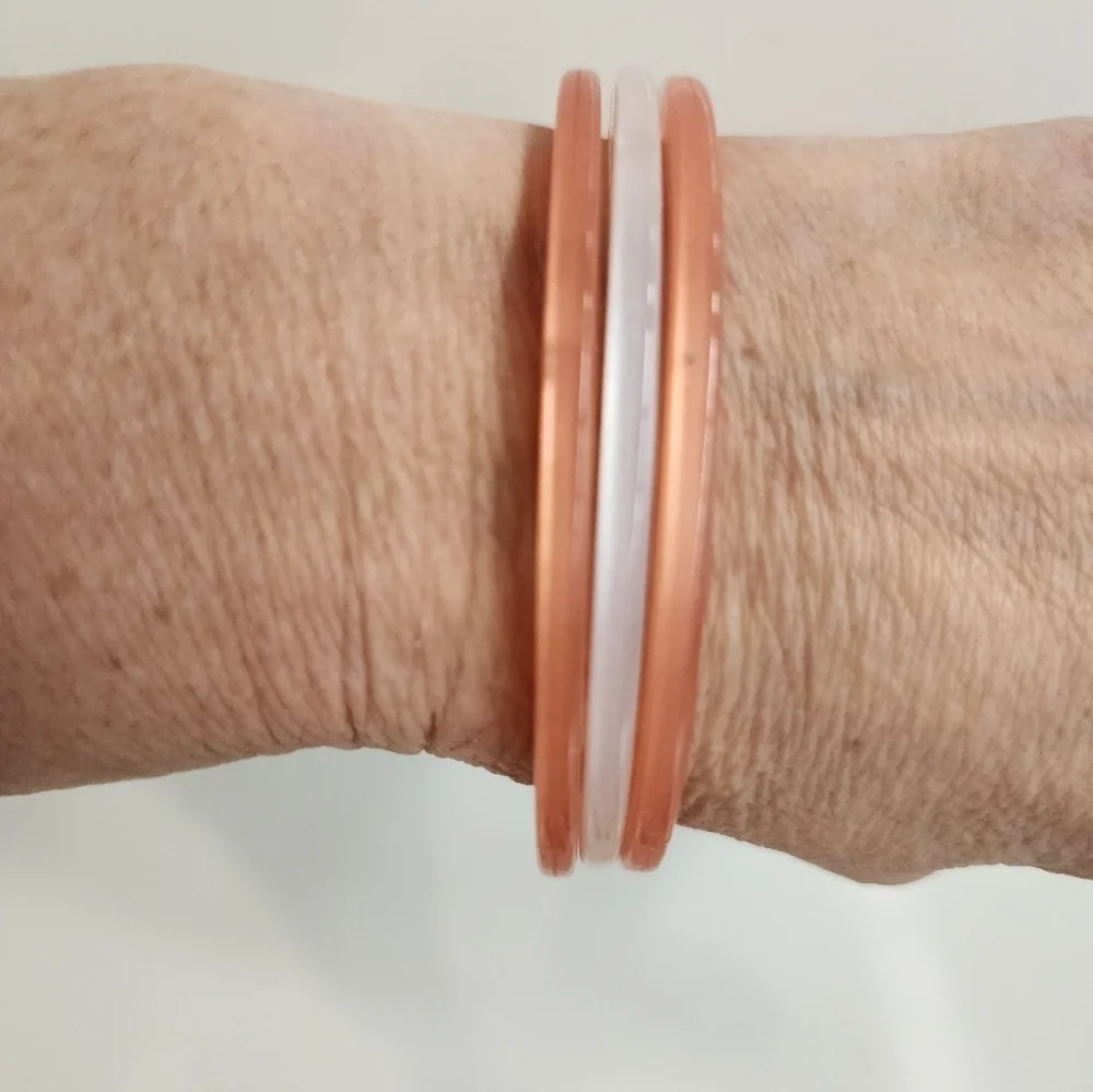 Vintage Lucite Moonlight Stringer bangles‎ - Picture 3 of 9